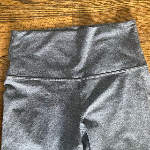 Lululemon Heather Gray Wunder Under Leggings 28’ 4 - Picture 3 of 5